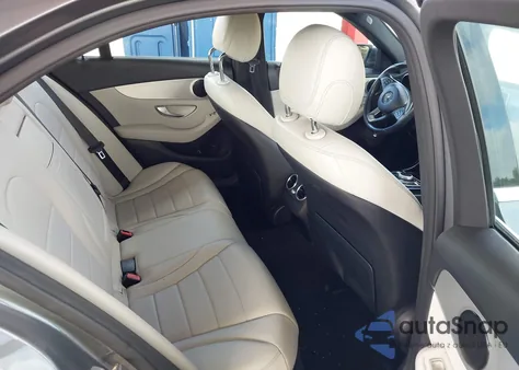 2018 Mercedes-Benz C 300 из США, поврежденный, VIN 55SWF4JB2JU243715